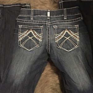 ArIats size 28
